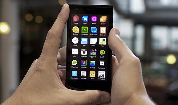 jolla4 25 09 14 - Jolla: smartphone con Sailfish OS e App Android