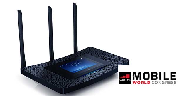 tplinktouch evi 03 03 15 - TP-Link Touch P5: router con touch-screen da 4,3"