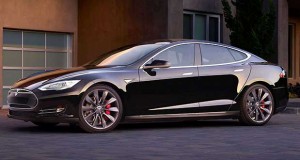 teslas1 24 09 15 300x160 - Tesla S P90D: auto elettrica da 772 CV e 0-100 km/h in 3s