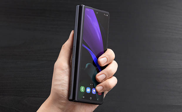 samsung galaxy z fold2 3 01 09 20 - Samsung Galaxy Z Fold 2 5G: lo smartphone pieghevole si rinnova
